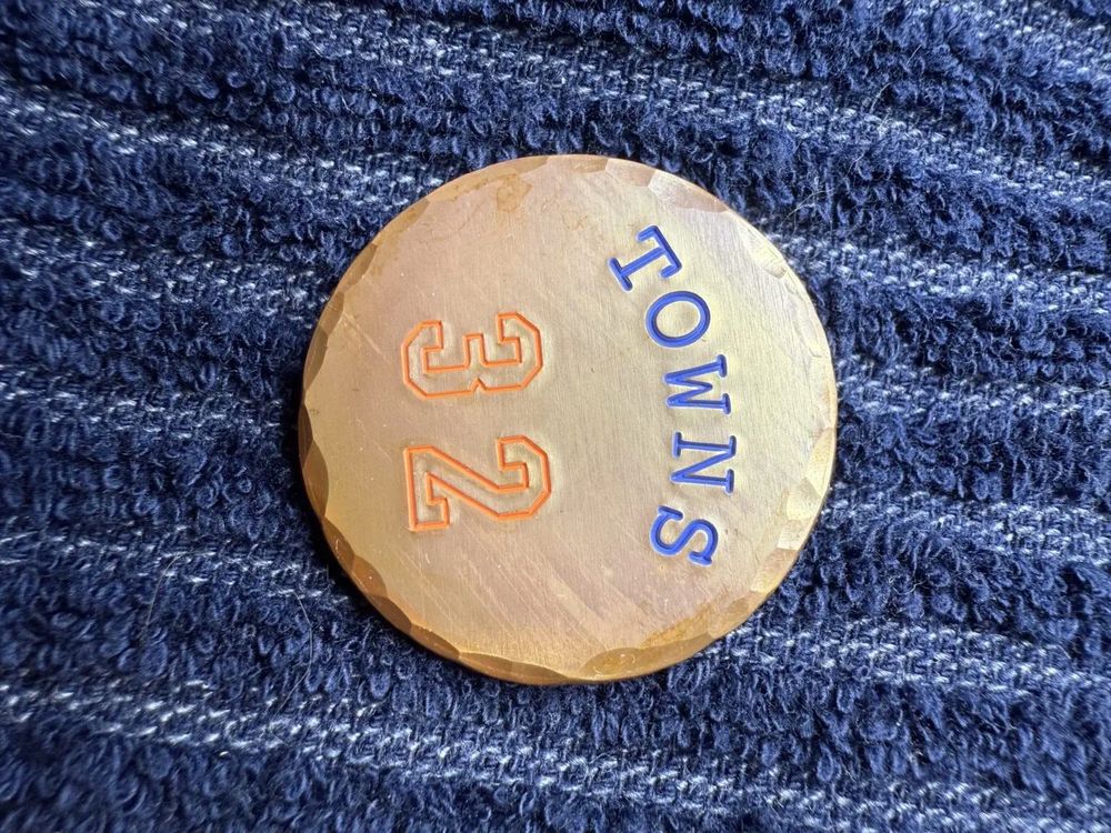 Knicks Golf Ball marker 2